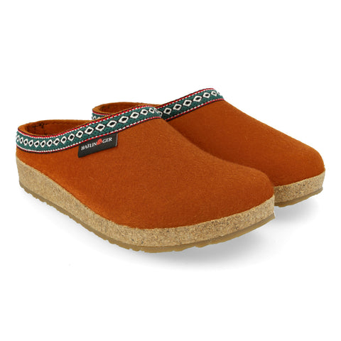 Classic Boiled Wool Clog "Gizzy" in Apricot