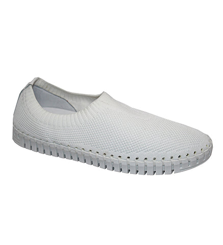 Lucy Stretch Sneaker in White CLOSEOUTS