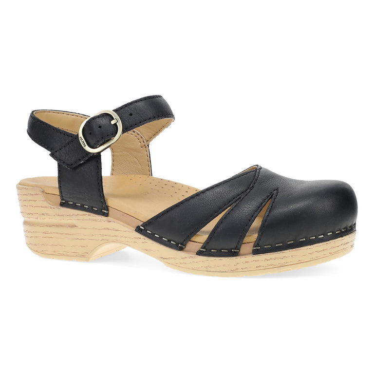 Margreta Cut-out Mary Jane in Black