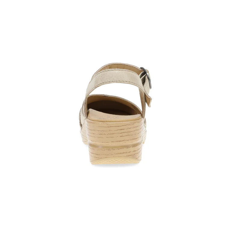 Margreta Cut-out Mary Jane in Biscottie