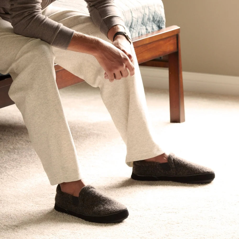 Men's Fave Gore Moc WIDE Slipper with Cloud Cushion® Comfort in Charcoal Tweed