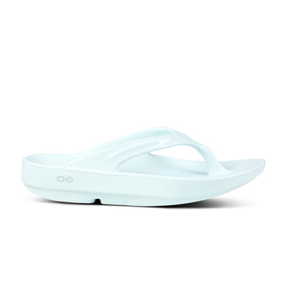 Women's OOlala Toe Post Sandal in Ice