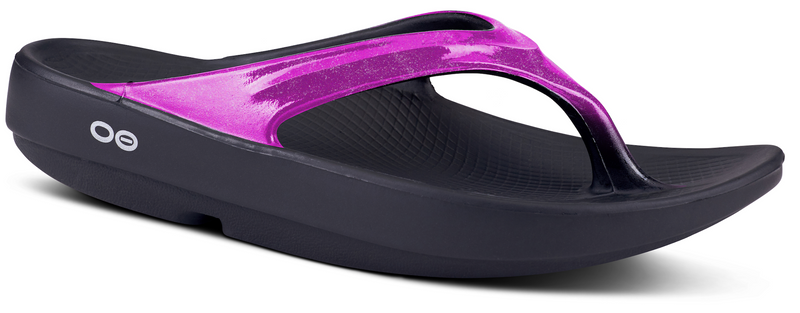 Women's OOlala Luxe Toe Post Sandal in Petunia Pink