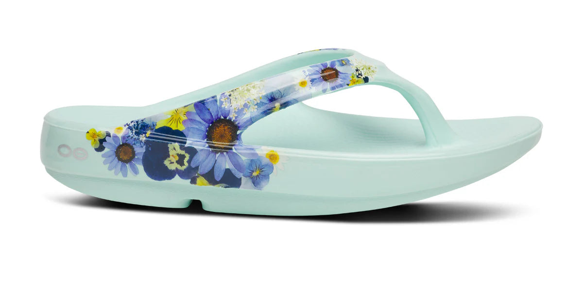 Women's OOlala Luxe Toe Post Sandal in Mint Blossom