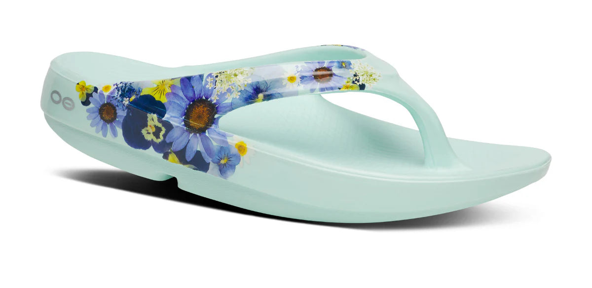 Women's OOlala Luxe Toe Post Sandal in Mint Blossom