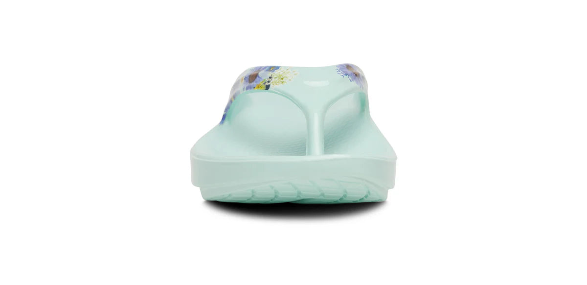 Women's OOlala Luxe Toe Post Sandal in Mint Blossom