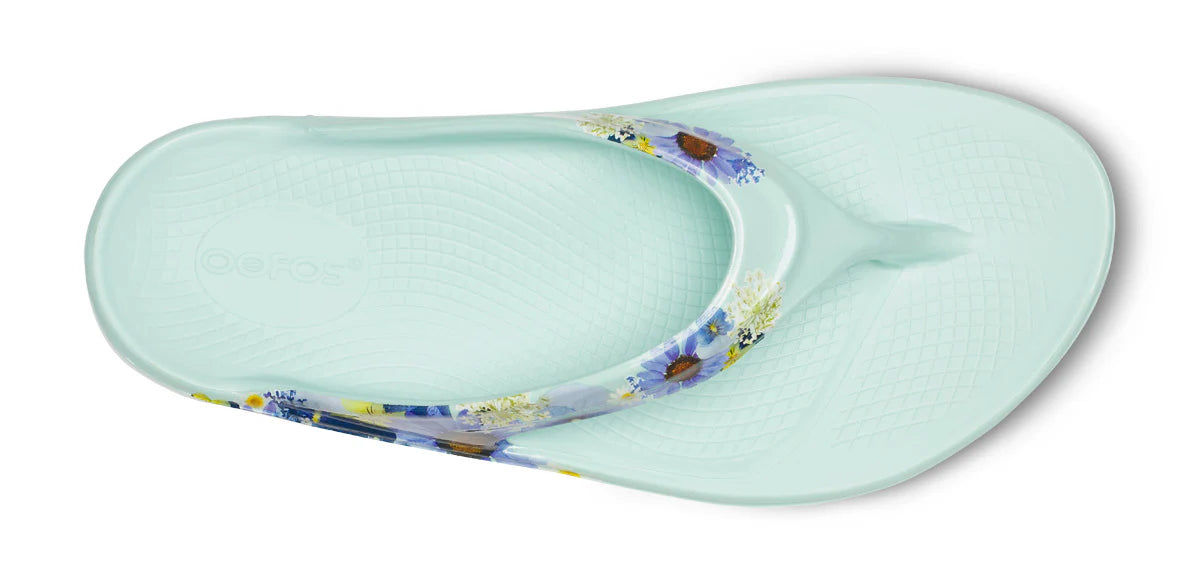 Women's OOlala Luxe Toe Post Sandal in Mint Blossom