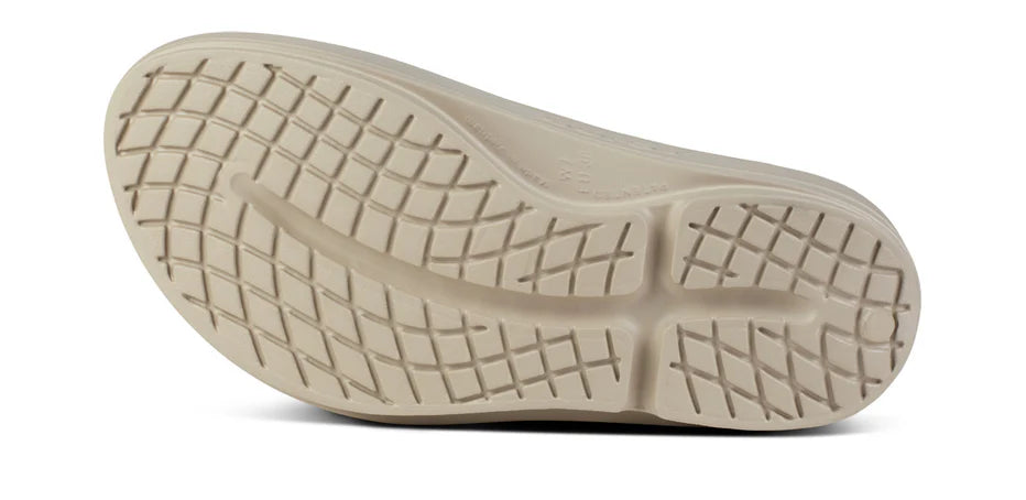 Women's OOmega Toe Post Sandal in Nomad Athena