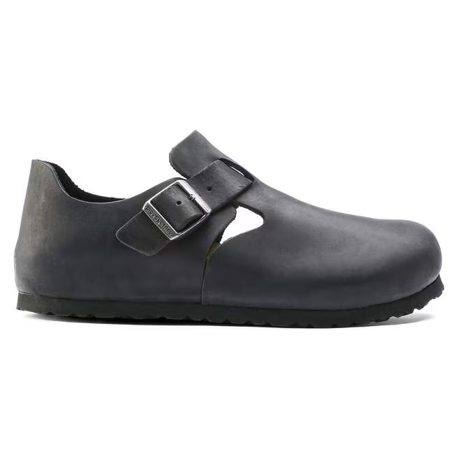 London Slip-On Shoe in Black Oiled Leather
