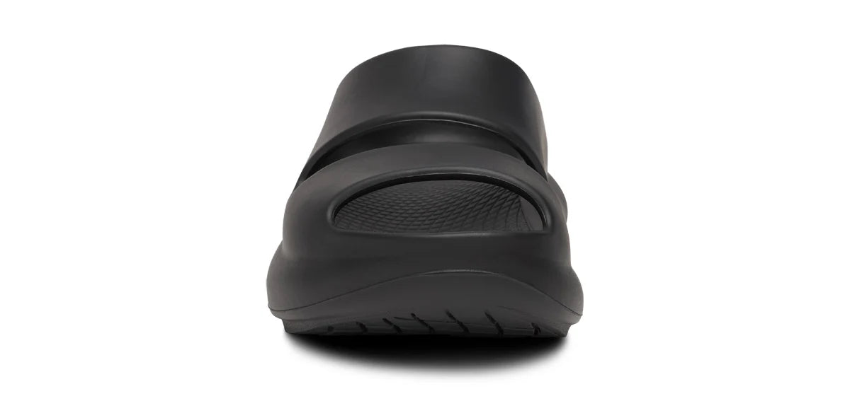 OOyea Slide Sandal in Black
