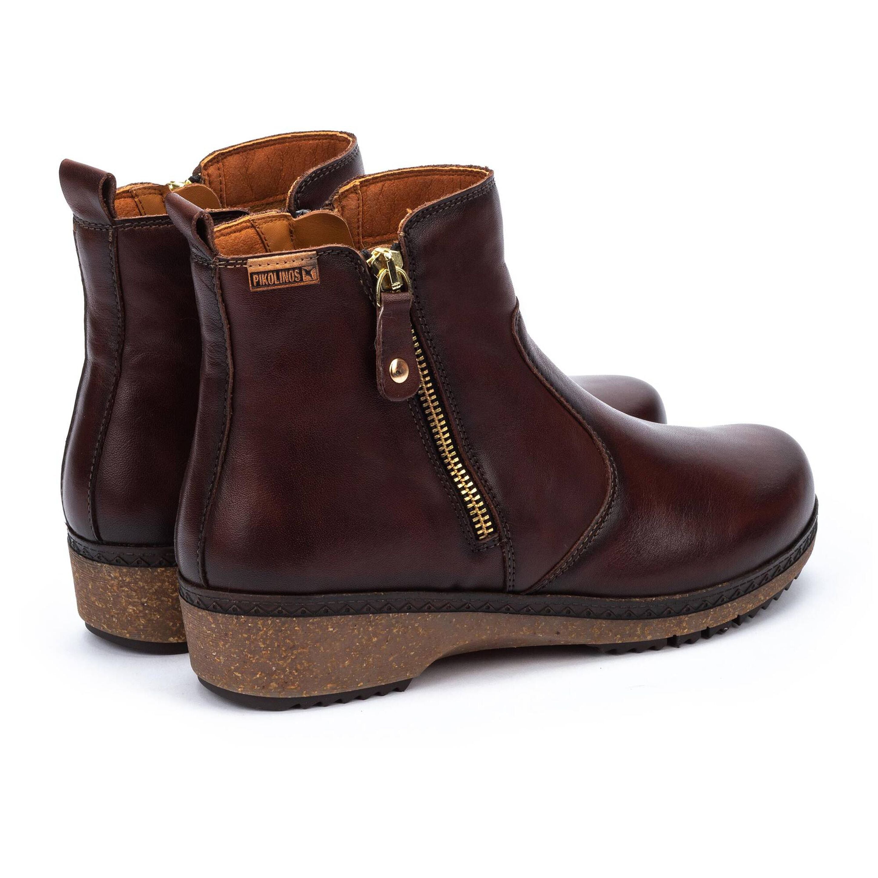 Granada Zipper Leather Boot in Caoba