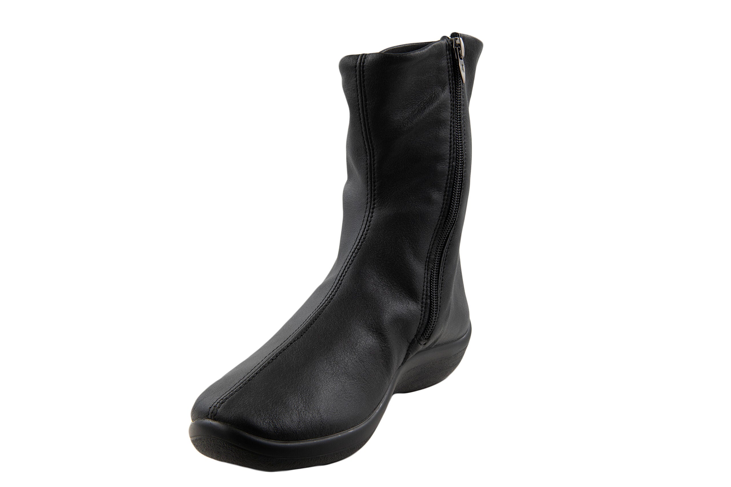 Zion Boot in Gin Black