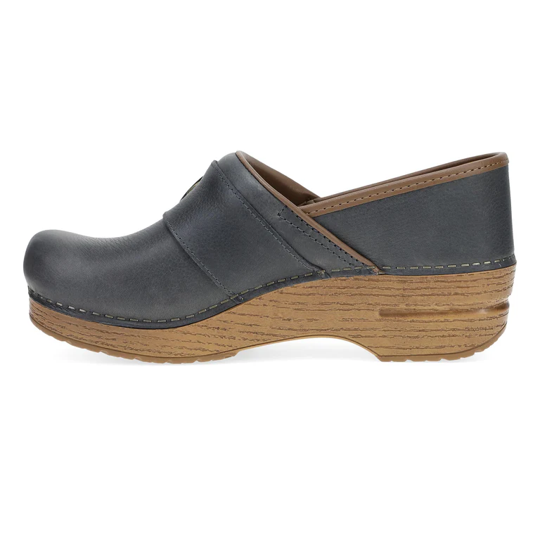 Pearson Tumbled Clog With Iconic Buckle in Dusty Blue