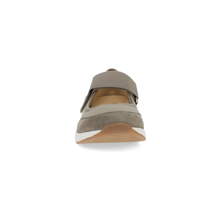 Carolina Adventure Mary Jane Walnut Suede