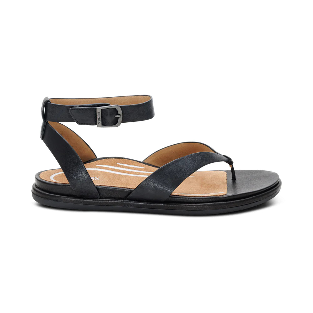Kendell Arch Support Sandal in Black