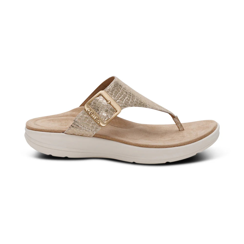 Donna Adjustable Toe Post Sandall in Champagne