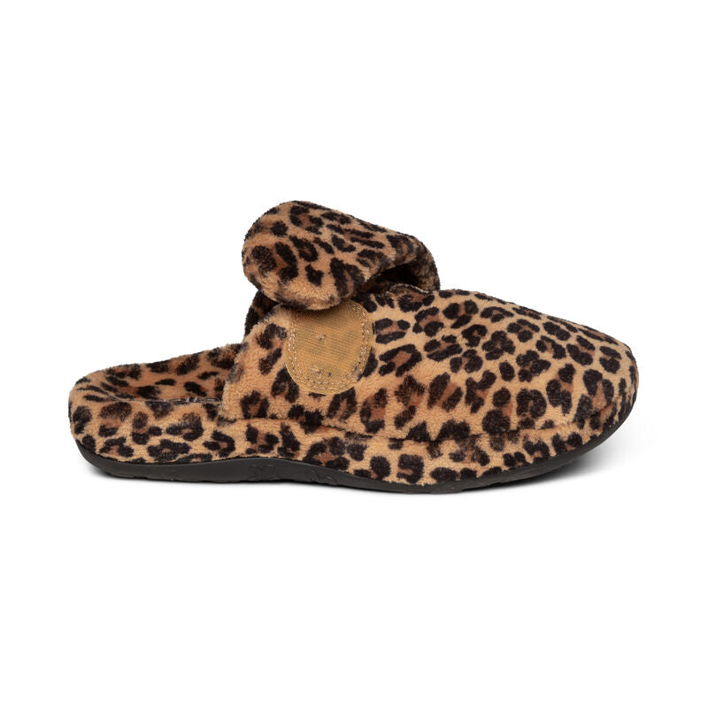 Mandy Closed Toe Slipper in Leapord