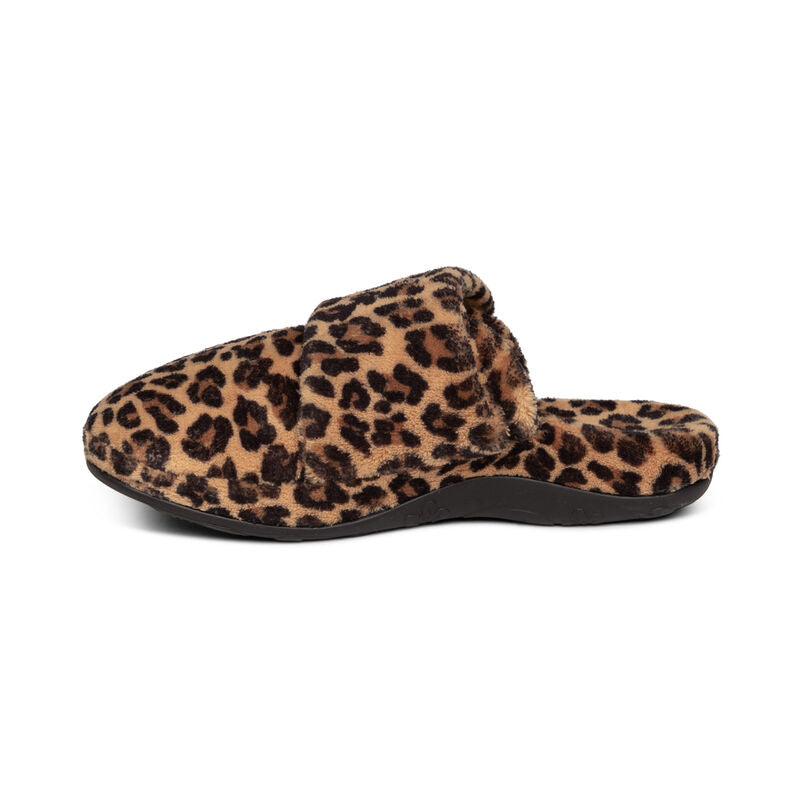 Mandy Closed Toe Slipper in Leapord