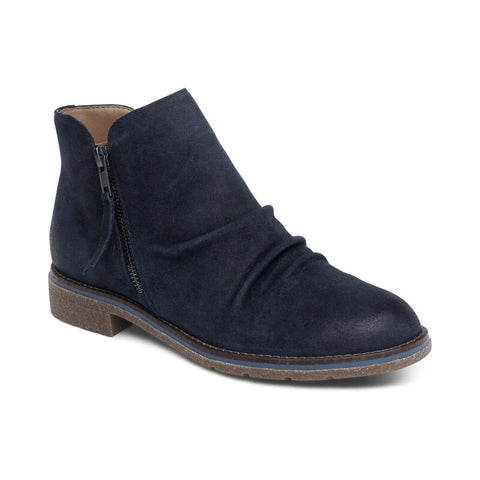 Mila Ruched Zipper Boot in Navy