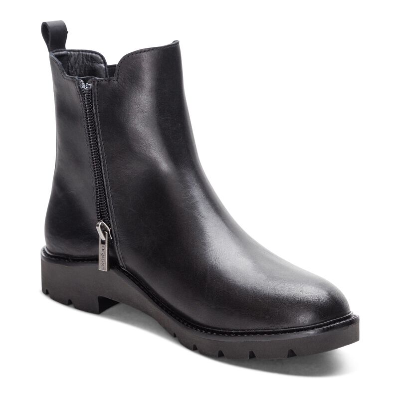 Hannah Arch Support Boot in Black