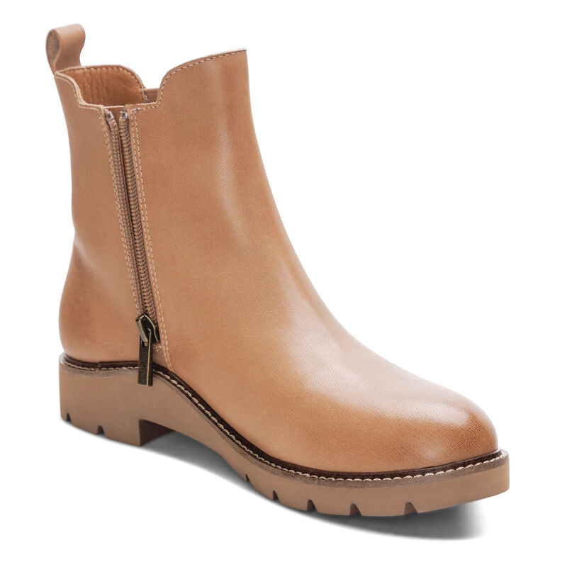 Hannah Arch Support Boot in Tan