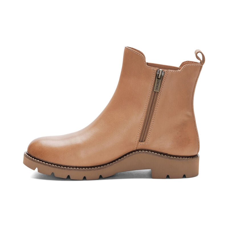 Hannah Arch Support Boot in Tan