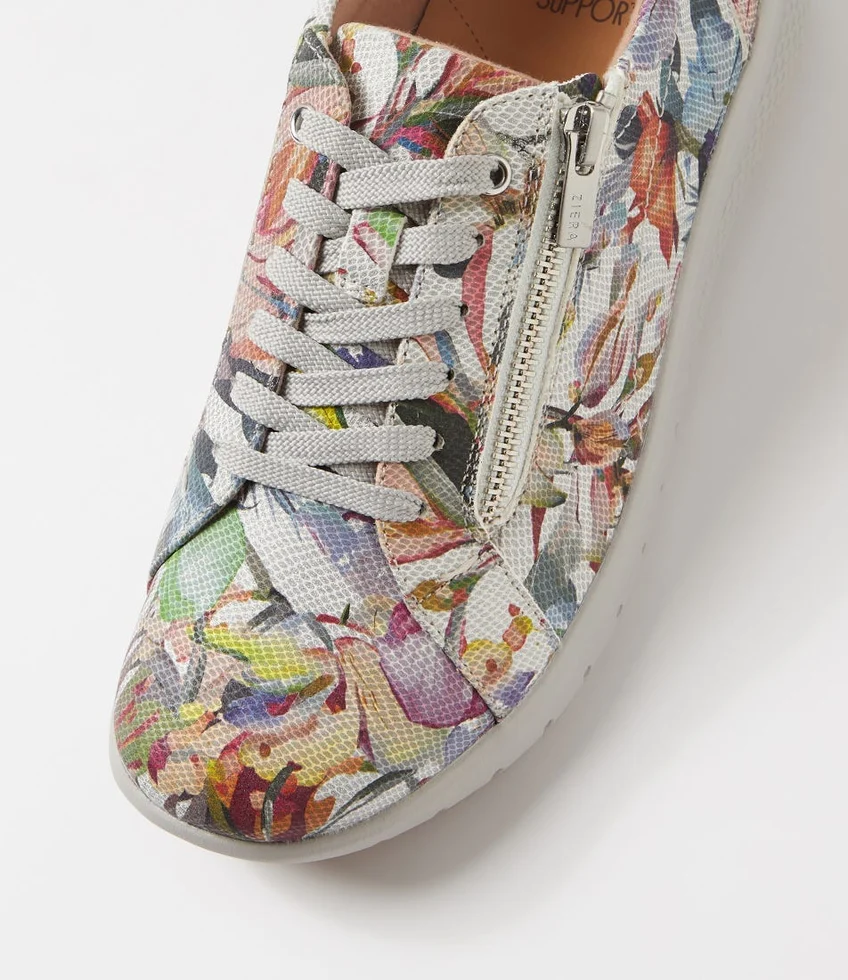 Solar Zipper Oxford in Blue And Silver Multi