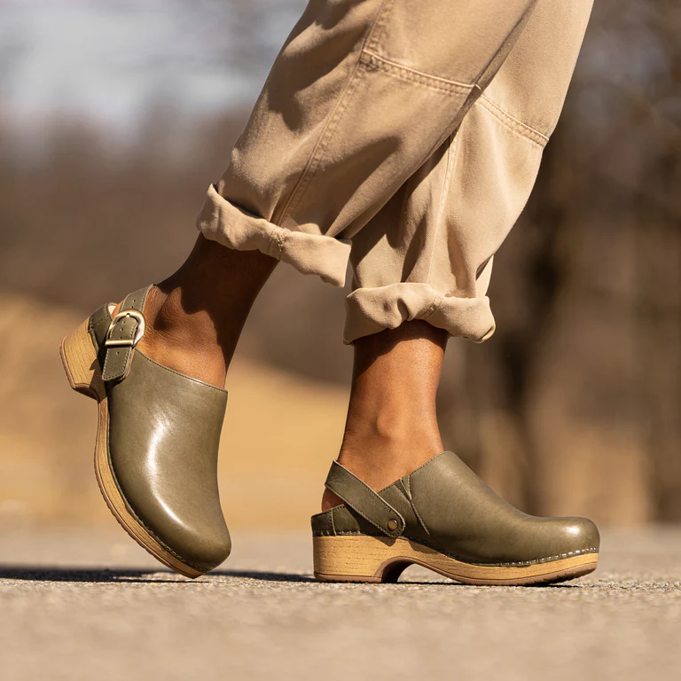 Baylor Belted Clog in Ivy