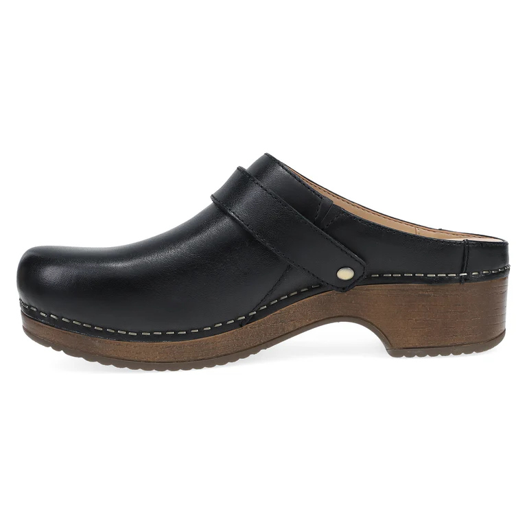 Baylor Belted Clog in Black