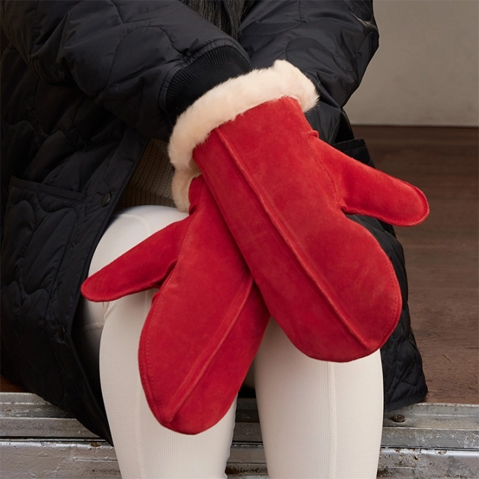 Sheepskin Mittens in Red