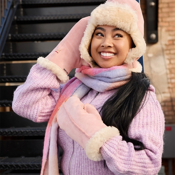 Sheepskin Mittens in Pink Blush