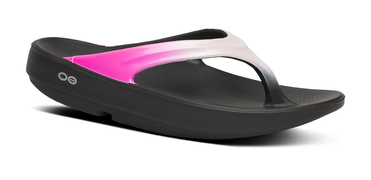 Women's OOlala Luxe Toe Post Sandal in Frosted Fuchsia