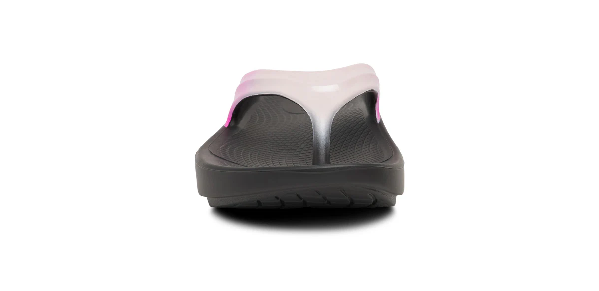 Women's OOlala Luxe Toe Post Sandal in Frosted Fuchsia