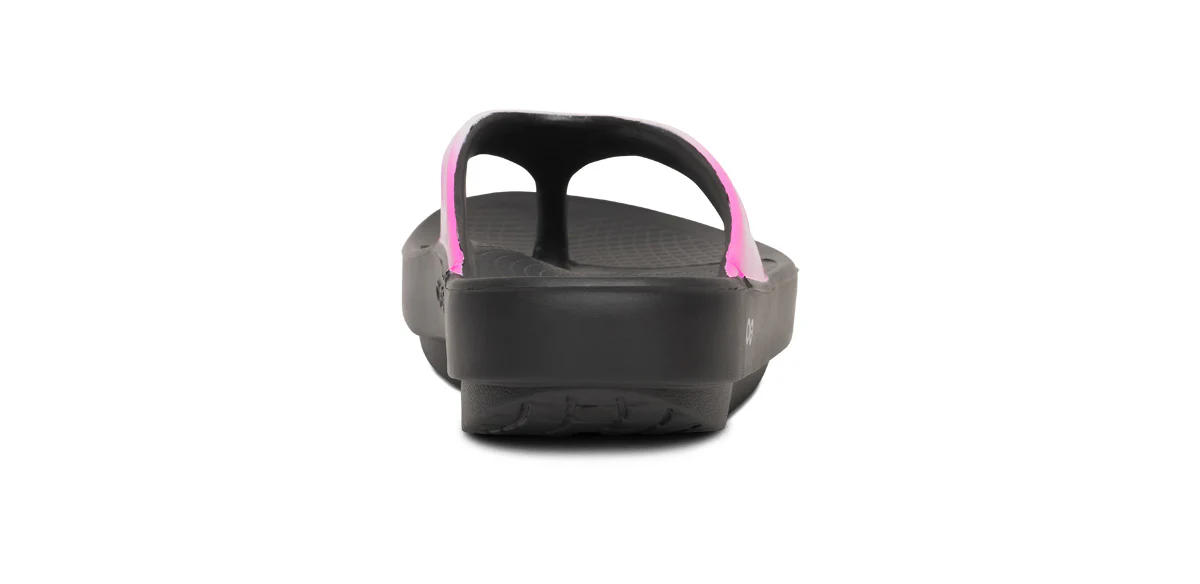 Women's OOlala Luxe Toe Post Sandal in Frosted Fuchsia