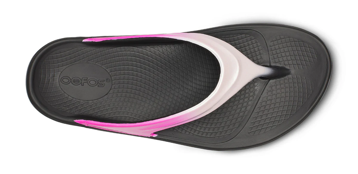 Women's OOlala Luxe Toe Post Sandal in Frosted Fuchsia