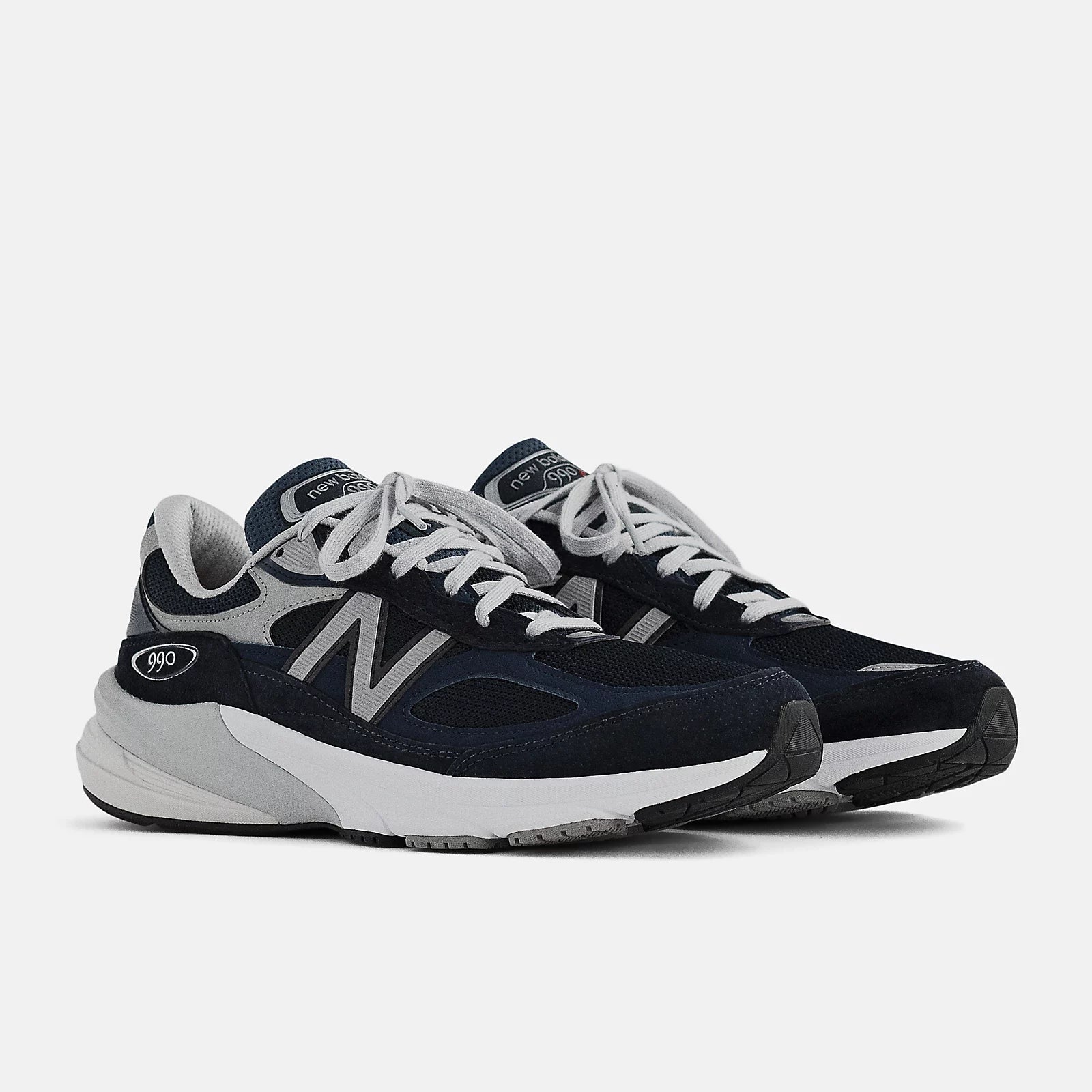 Women's 990 Navy with White V6