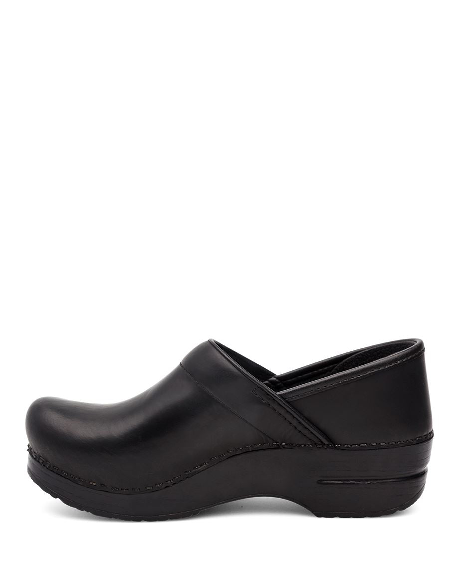 The Professional Wide Clog in Black Cabrio