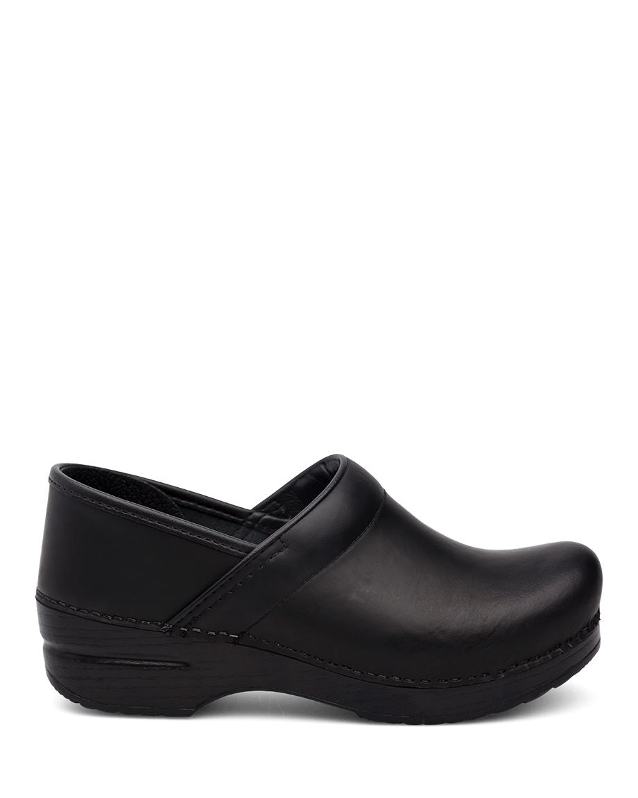 The Professional Wide Clog in Black Cabrio