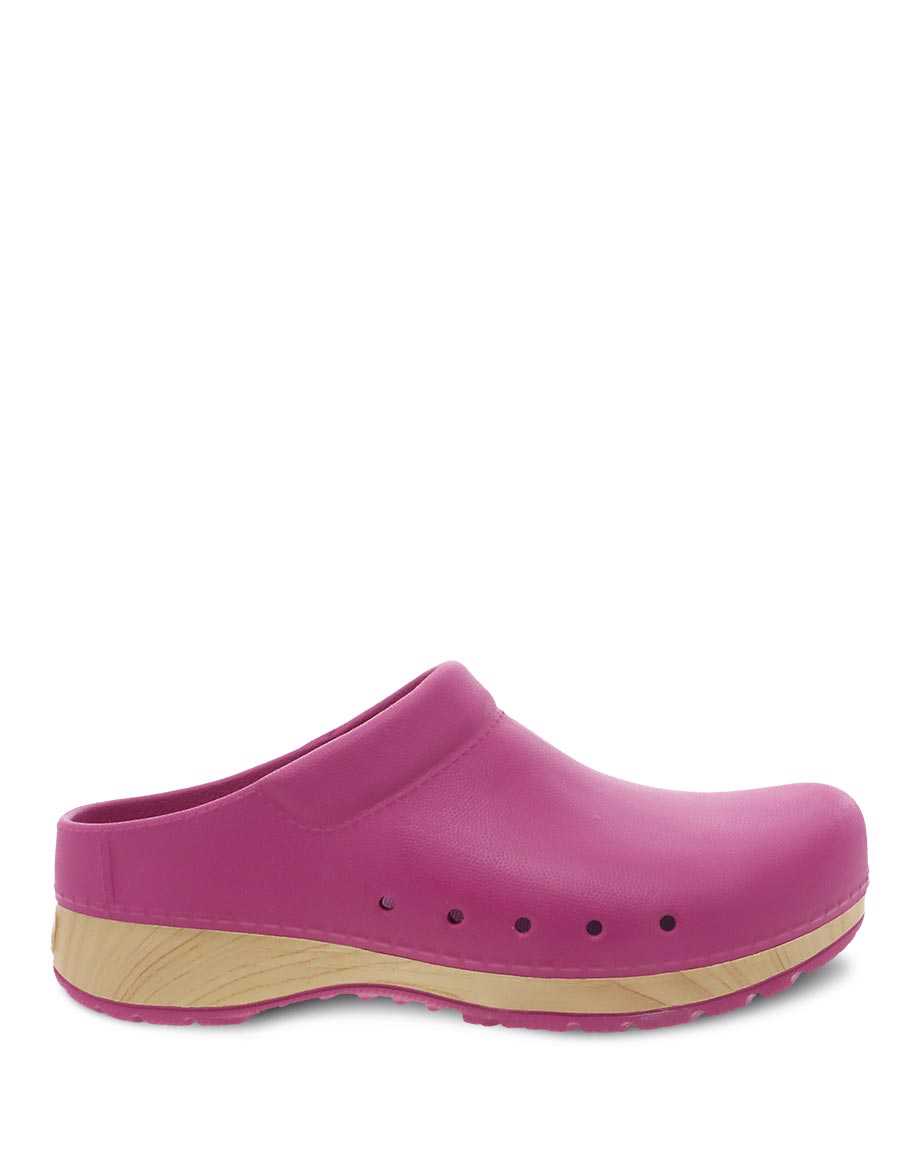 Kane EVA Clog in Fuchsia CLOSEOUTS