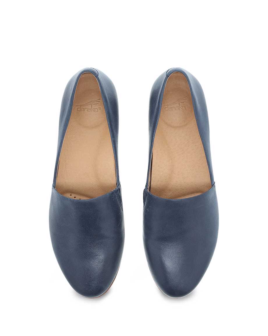 Larisa Modern Smoking Loafer in Navy