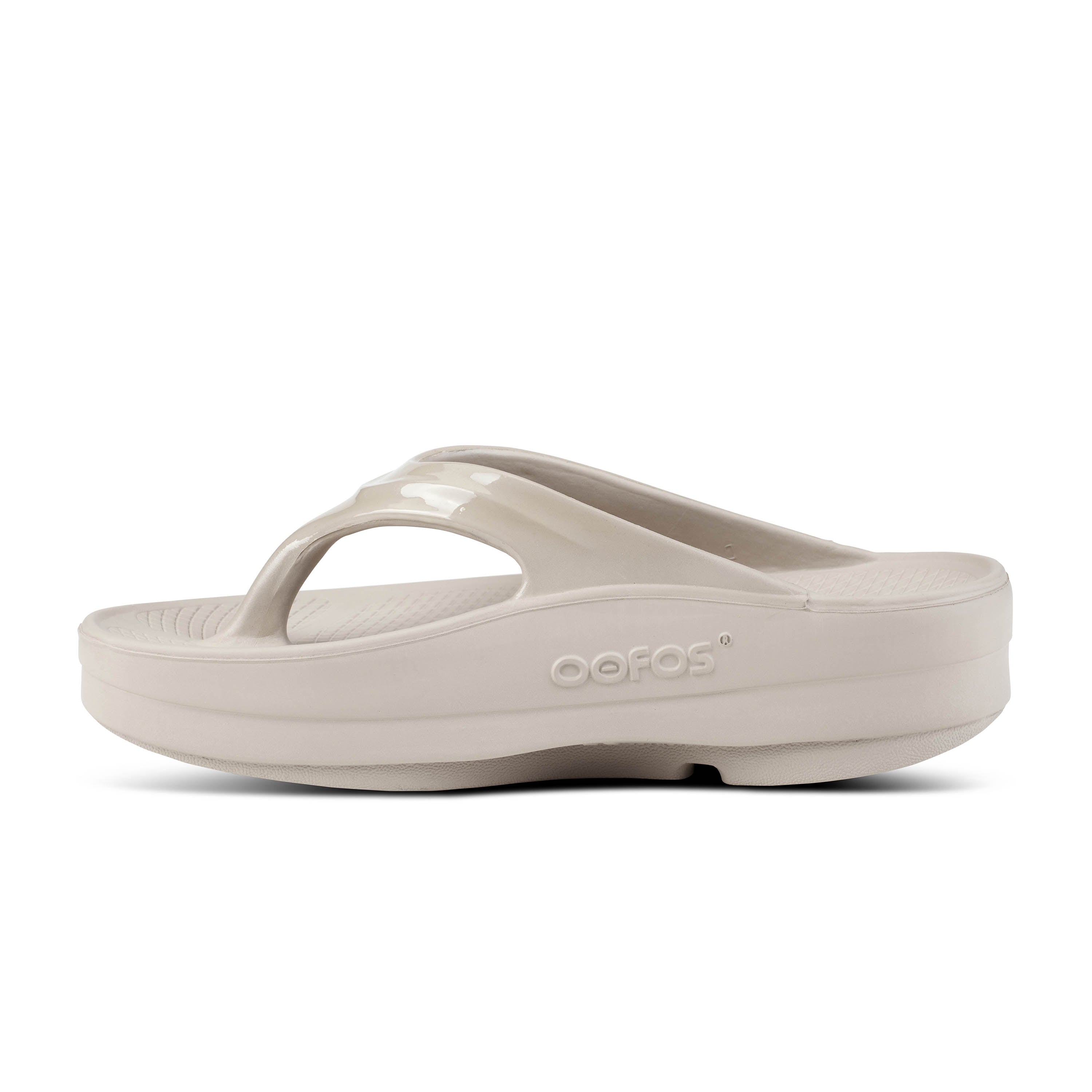 Women's OOmega Toe Post Sandal in Nomad