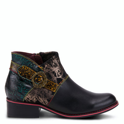 Tiatia Zipper Bootie in Black