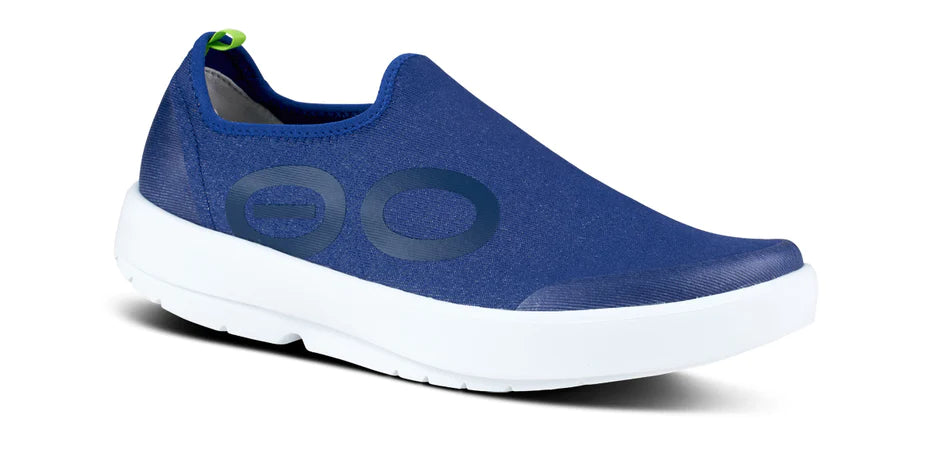 Men's OOMG eeZee Low Canvas Slip-On in Navy