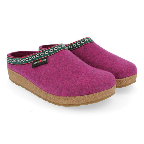 Classic Boiled Wool Clog "Gizzy" in Mulberry