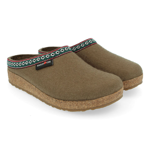Classic Boiled Wool Clog "Gizzy" in Earth