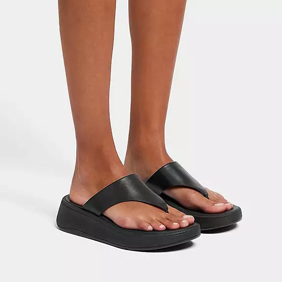 F-Mode Platform Toe Post Leather Sandal in All Black