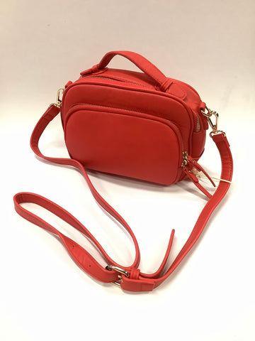 Vegan Leather Shoulder Bag in Snowcrab Red