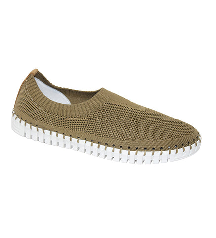 Lucy Stretch Sneaker in Olive