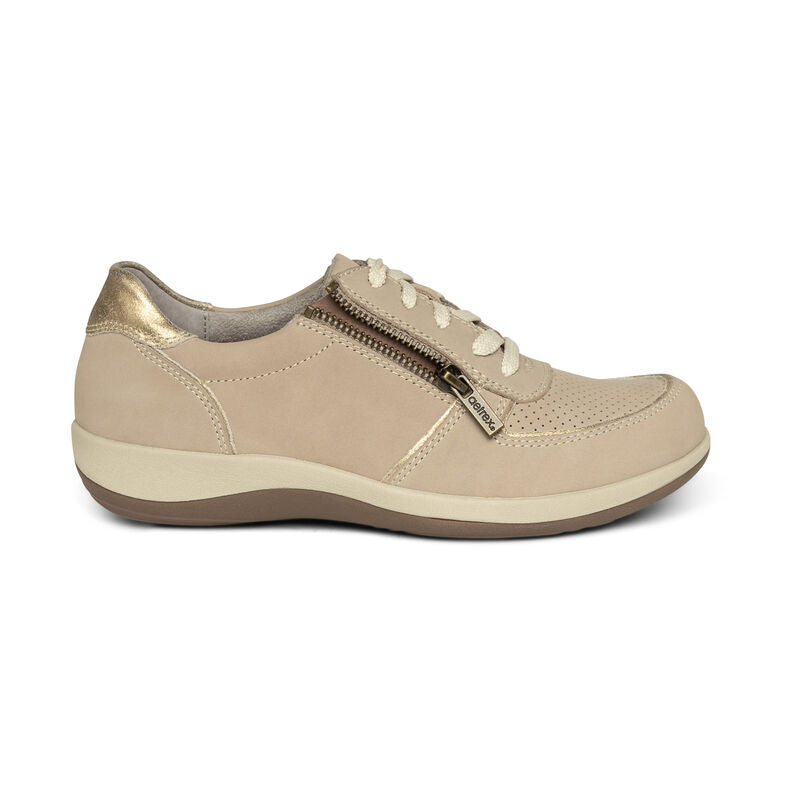 Roxy Casual Sneaker in Ivory